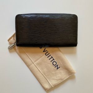 Louis Vuitton Patent EPI Leather Zippy Wallet Excellent